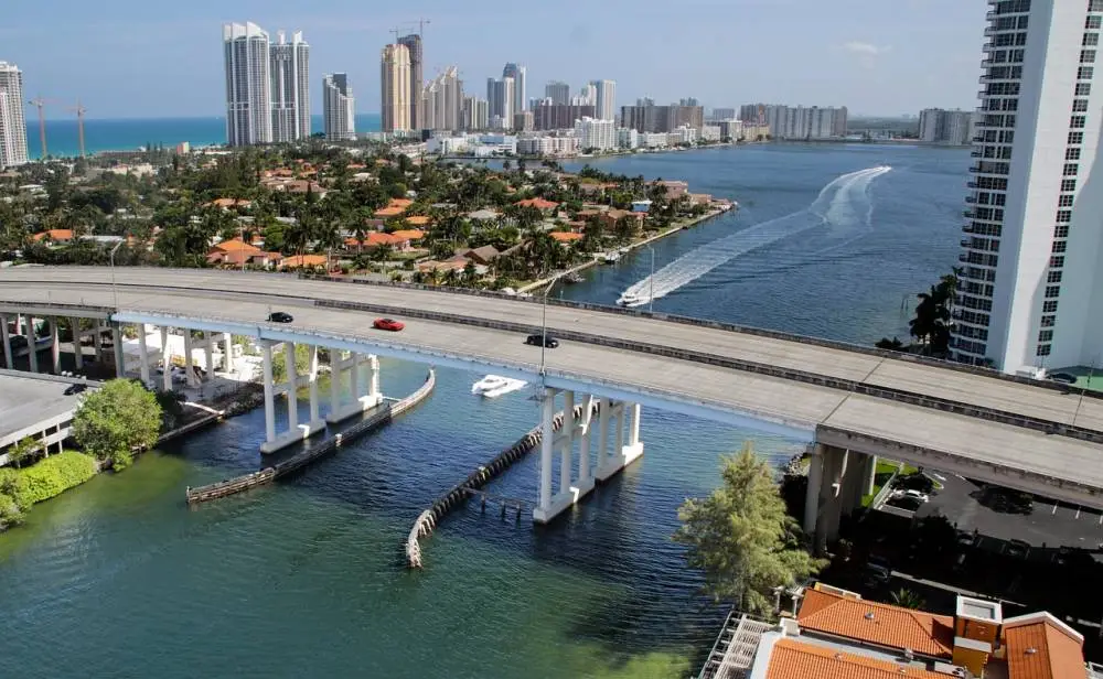 Pros and cons of retiring in Miami