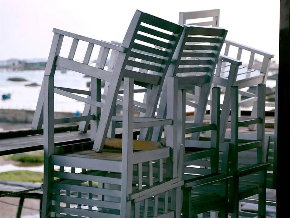 How Can You Sell Your Furniture in Miami Before Moving to a Furnished Apartment?