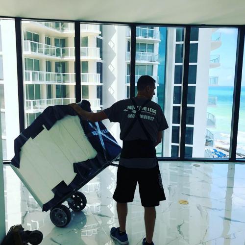 When our moving experts in Sunny Isles Beach pack your belongings, they leave nothing to chance.