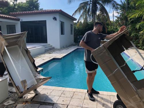 All our Miami movers are trained and physically strong professionals.